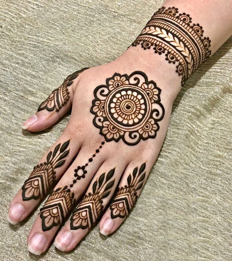 Baby shower henna design for mom to be 31703272 Stock Photo at Vecteezy